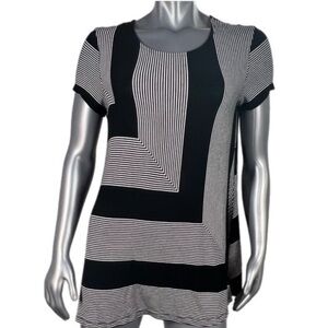 Cable & Gauge Black & White Stripe Short Sleeve
Tunic Top